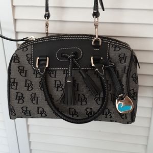 NWOT Dooney & Bourke crossbody black bag